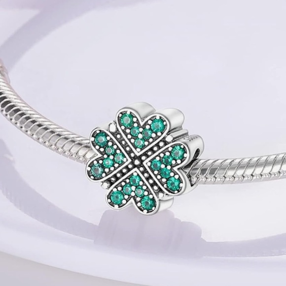 Irish 4 leaf clover slide charm to fit all Pandora bracelets - Picture 2 of 2